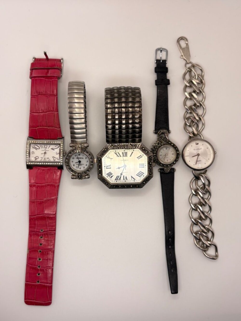Lot of 5 Womens Wristwatches Anne Klein Geneva LA Express Gloria Vanderbilt